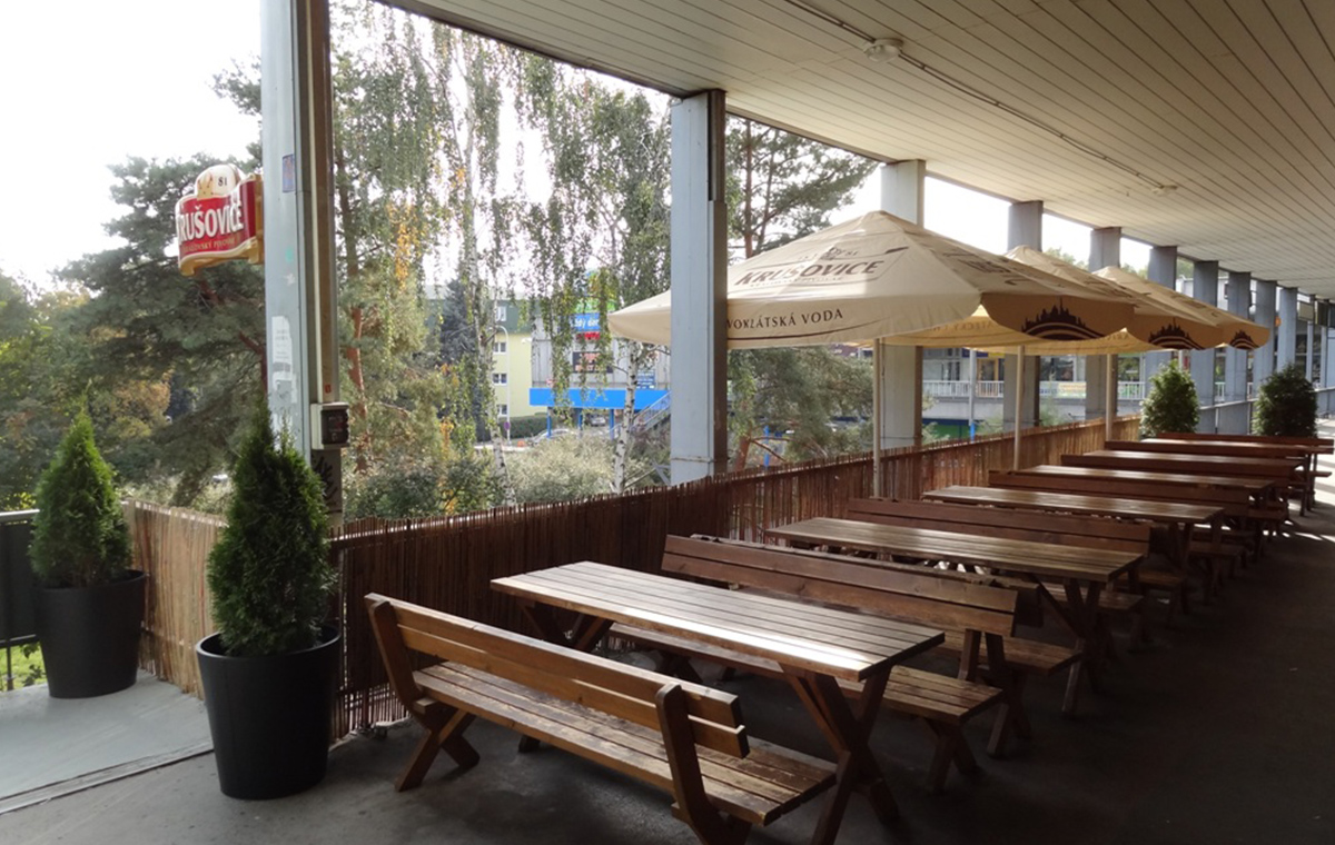 Venkovní posezení - pohled 2